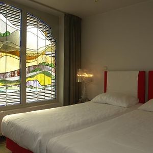 Zimmer mit zwei Einzelbetten